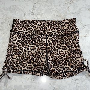 Zyia scrunchy butt shorts